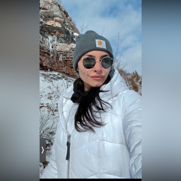 white calvin klein long puffer coat size small, with detachable faux fur hood - Picture 12 of 13